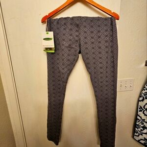 NWT Cariloha grey with diamond design bamboo xl leggings.